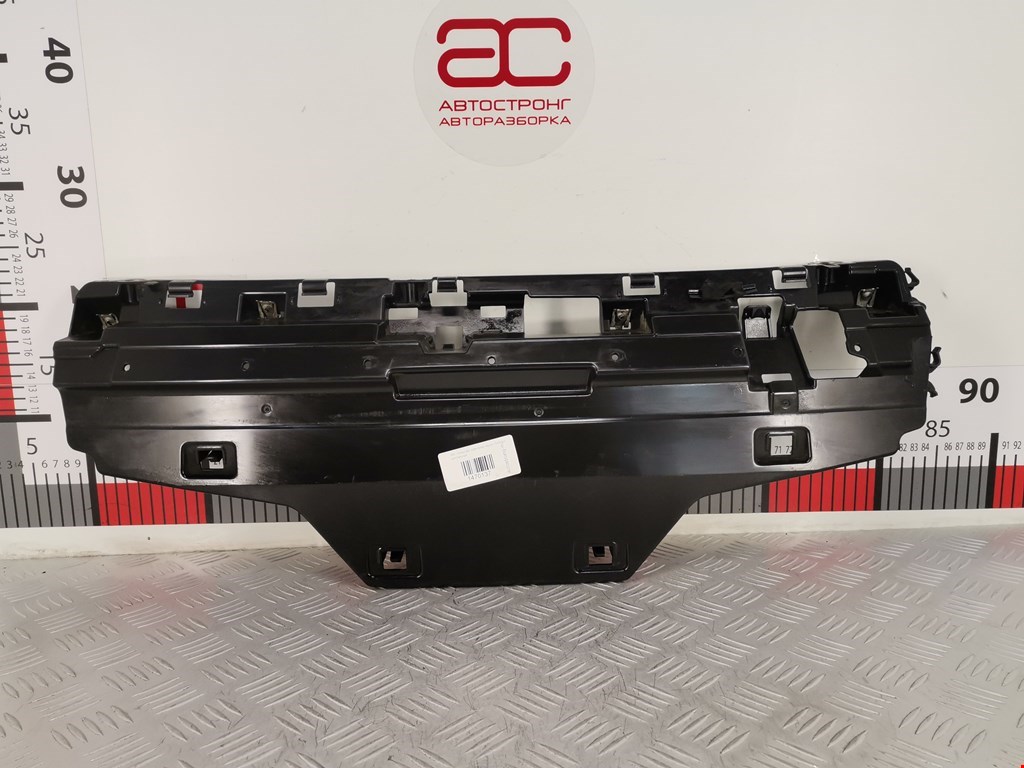 Кронштейн заднего бампера центральный BMW 3er F30/F31/F80 2011-2019