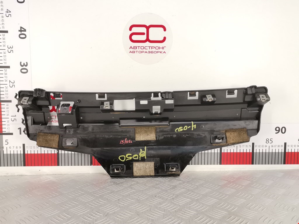 Кронштейн заднего бампера центральный BMW 3er F30/F31/F80 2011-2019