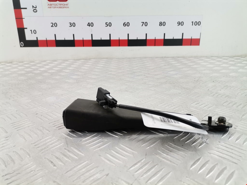 Замок ремня безопасности (преднатяжитель ремня безопасности) Chevrolet Volt 1 (2010-2015)