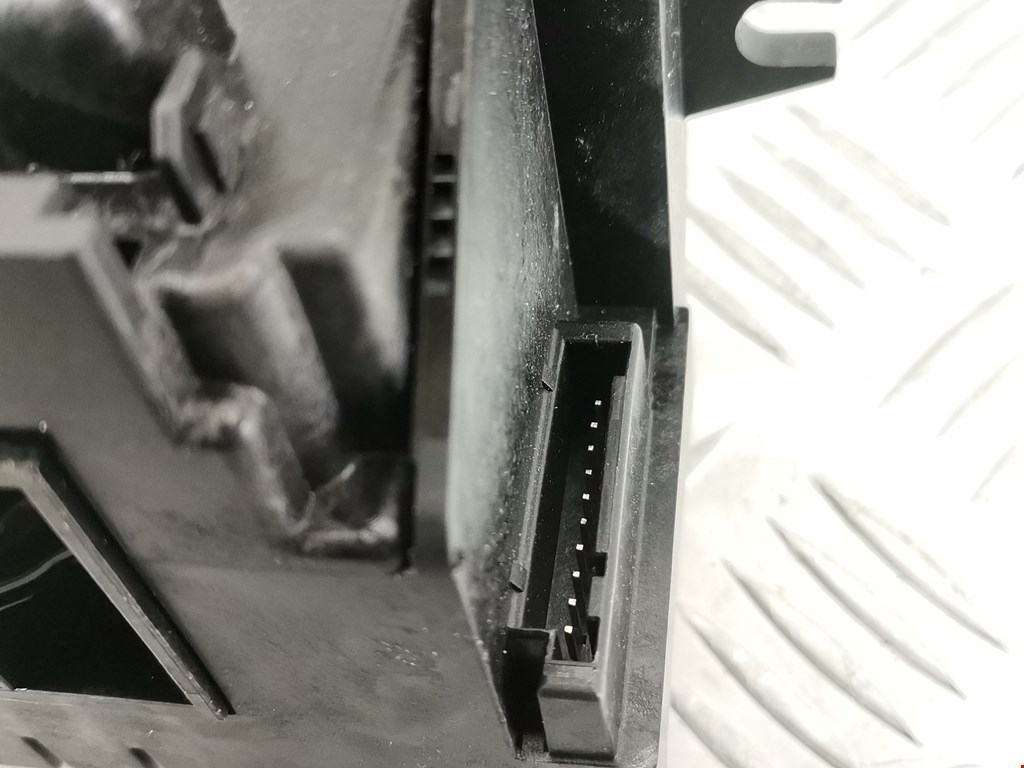 Кулиса (селектор) АКПП/МКПП в салоне BMW 3er F30/F31/F80 2011-2019