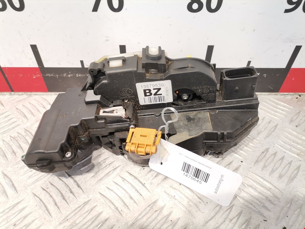 Замок двери задней левой CADILLAC SRX 2009-2016