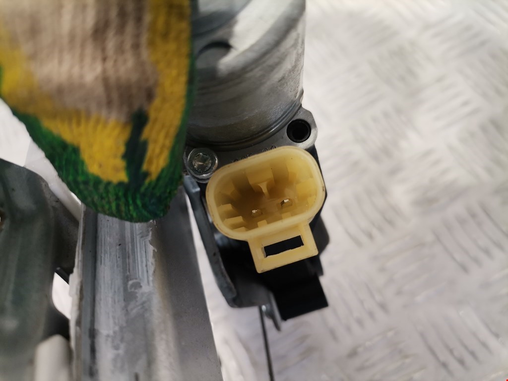 Стеклоподъемник задний левый CADILLAC SRX 2009-2016