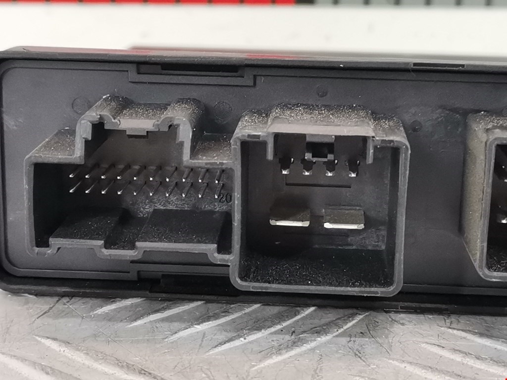 Блок управления центральным замком CADILLAC SRX 2009-2016