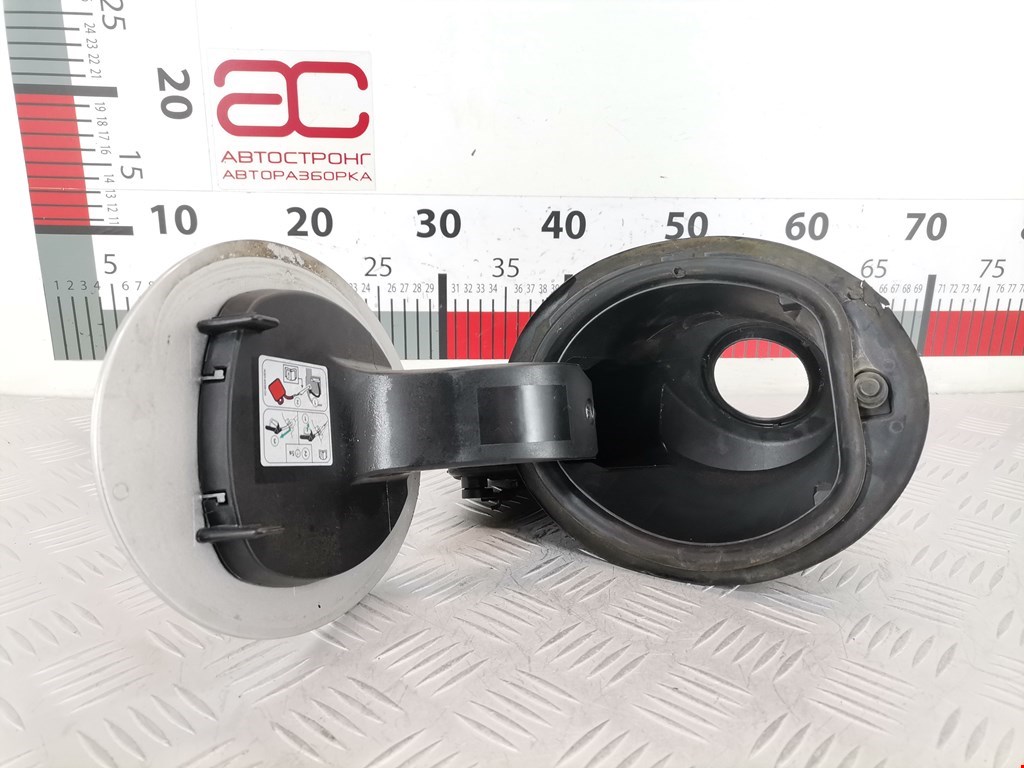 Лючок бензобака FORD Explorer 2011-2019