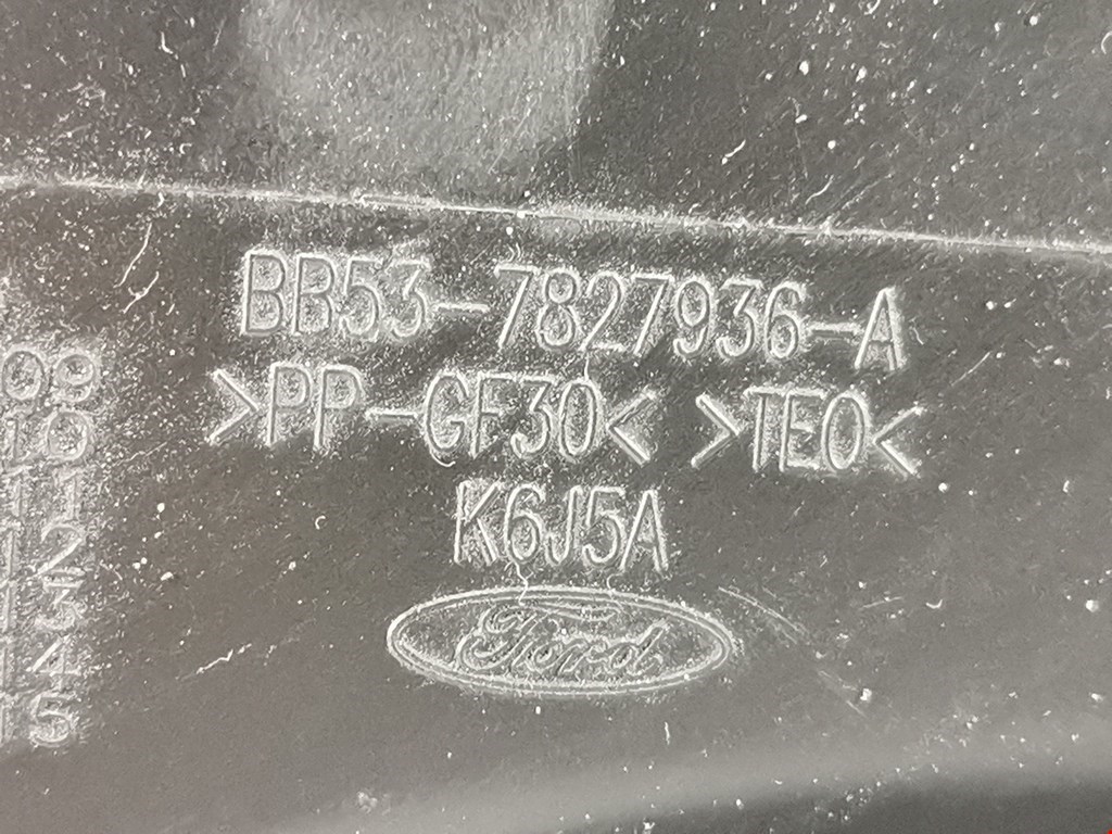 Лючок бензобака FORD Explorer 2011-2019