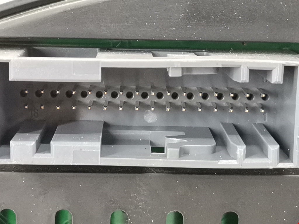 Панель приборов (щиток) CADILLAC CTS 2003-2007