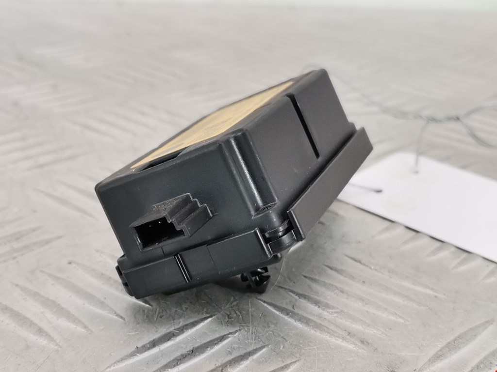 Блок комфорта BMW 3er F30/F31/F80 2011-2019