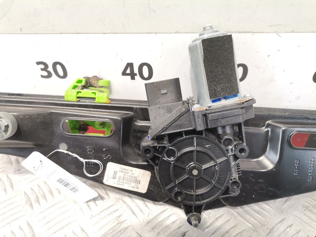 Стеклоподъемник задний левый BMW X1 E84 2009-2015