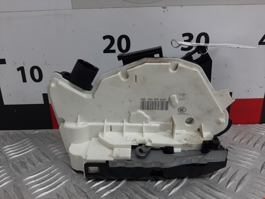 Замок двери задней правой VOLKSWAGEN Tiguan 2007-2016