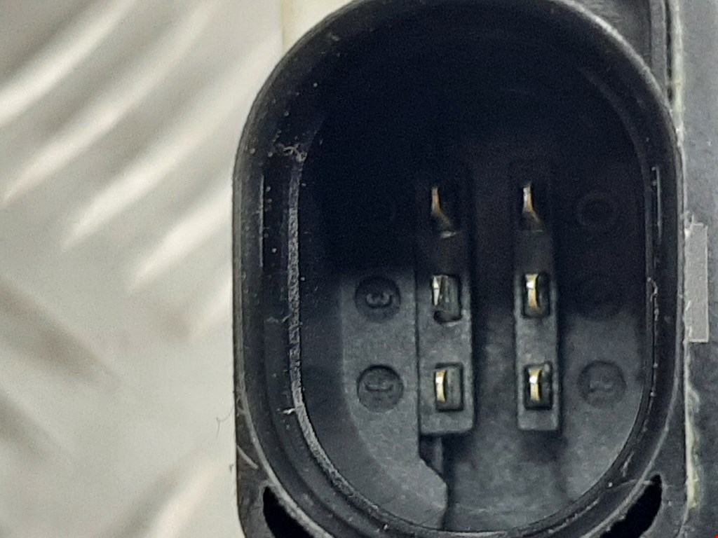 Замок двери задней правой VOLKSWAGEN Tiguan 2007-2016