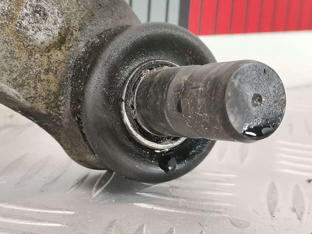 Рычаг передний правый CHEVROLET Volt 2010-2015