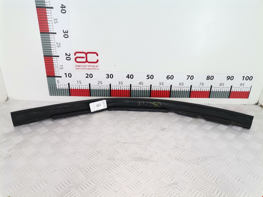 Уплотнитель (наружный) BMW 3er F30/F31/F80 2011-2019