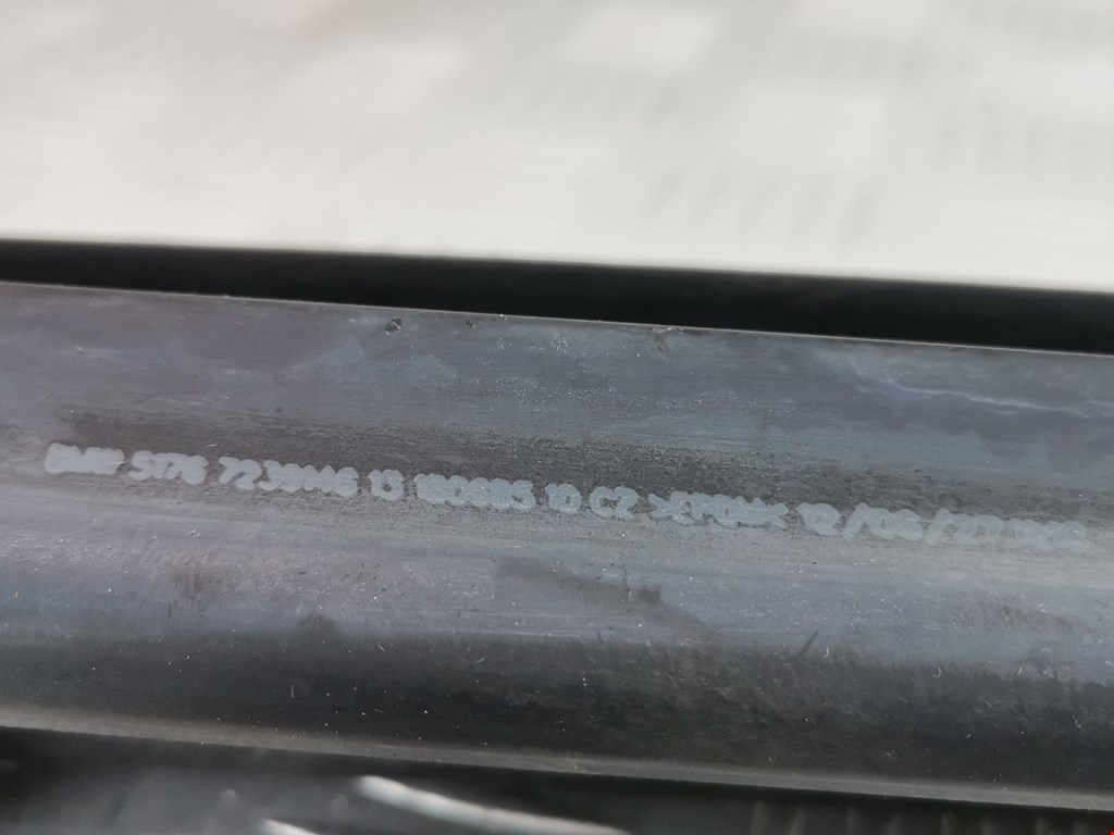 Уплотнитель (наружный) BMW 3er F30/F31/F80 2011-2019