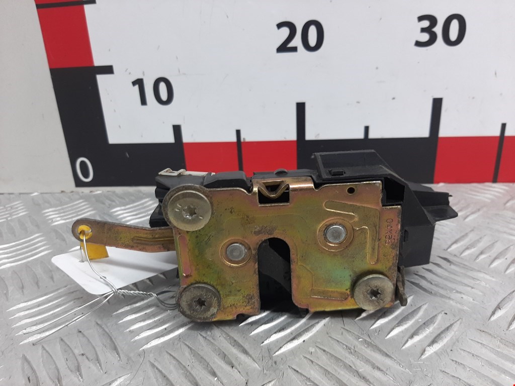 Замок двери задней левой RENAULT Safrane 1992-2000