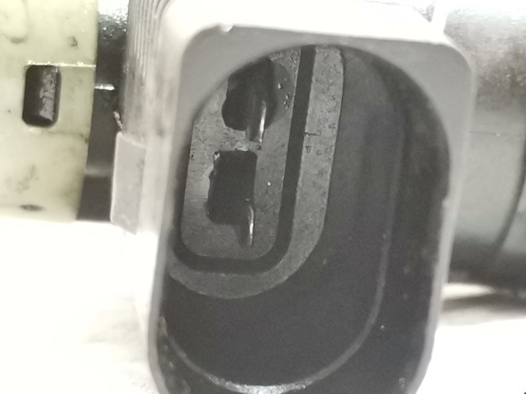 Клапан электромагнитный AUDI A4 B7 2004-2007