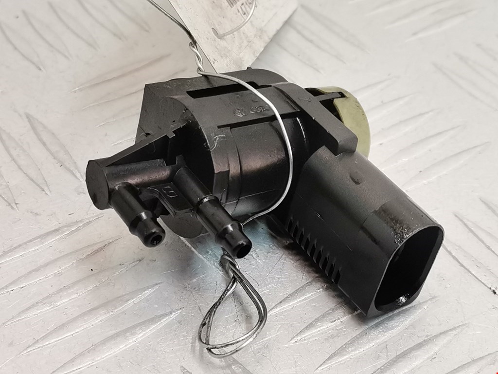 Клапан электромагнитный AUDI A4 B7 2004-2007