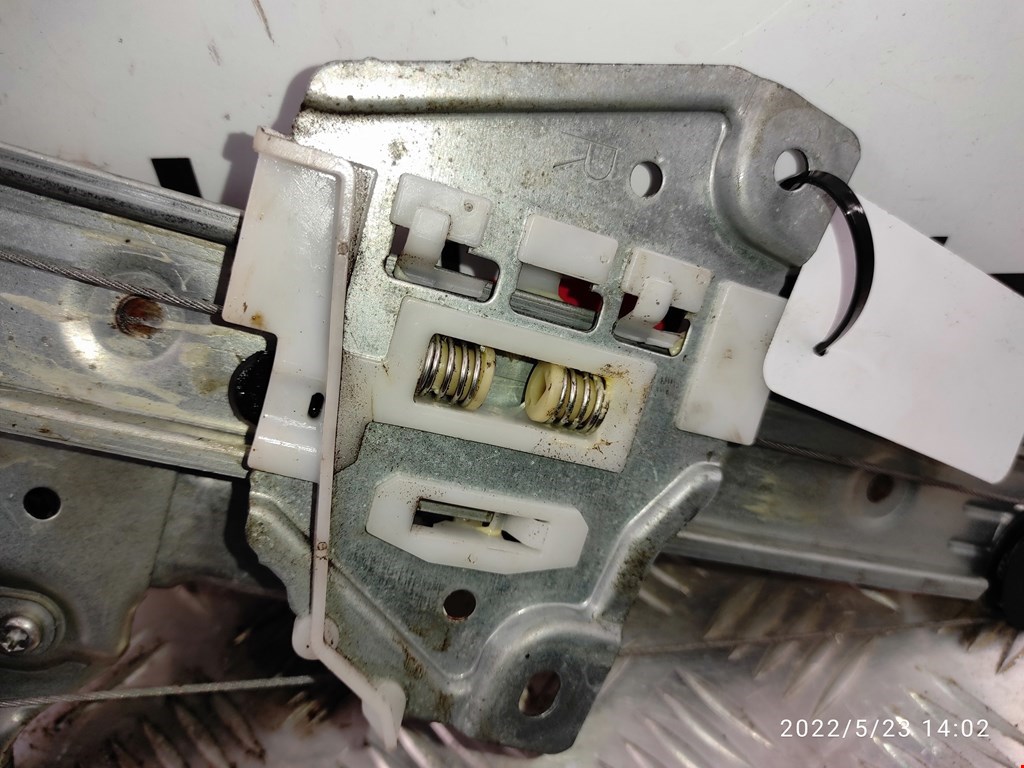 Стеклоподъемник задний правый SUZUKI Grand Vitara 2005-2015