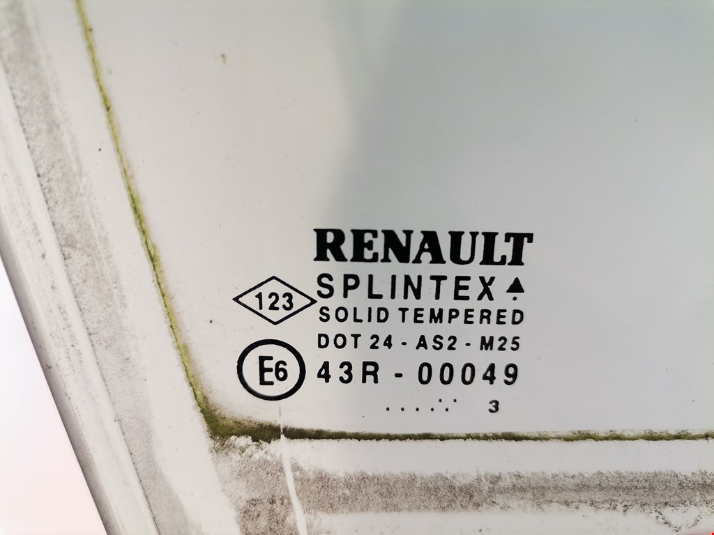 Стекло двери заднее правое RENAULT Laguna 2001-2007