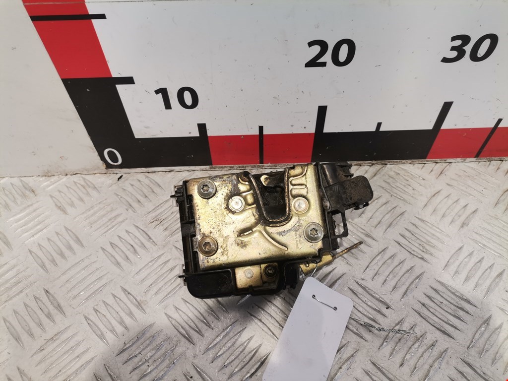 Замок двери передней правой VOLKSWAGEN Golf III 1991-1997