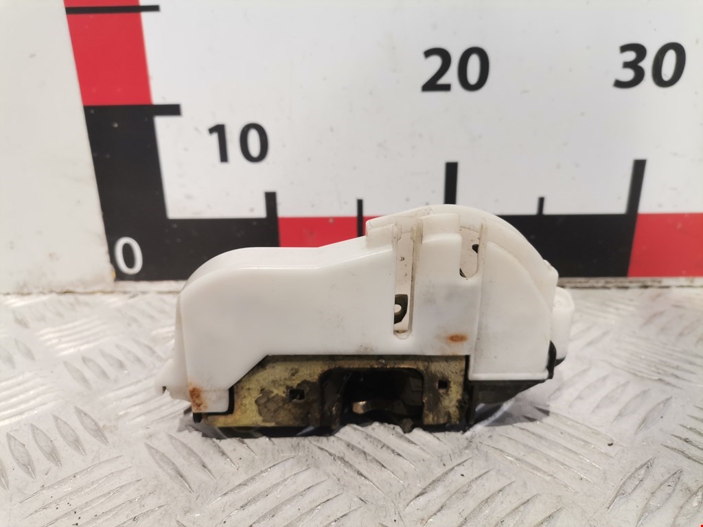 Замок двери передней правой VOLKSWAGEN Golf III 1991-1997