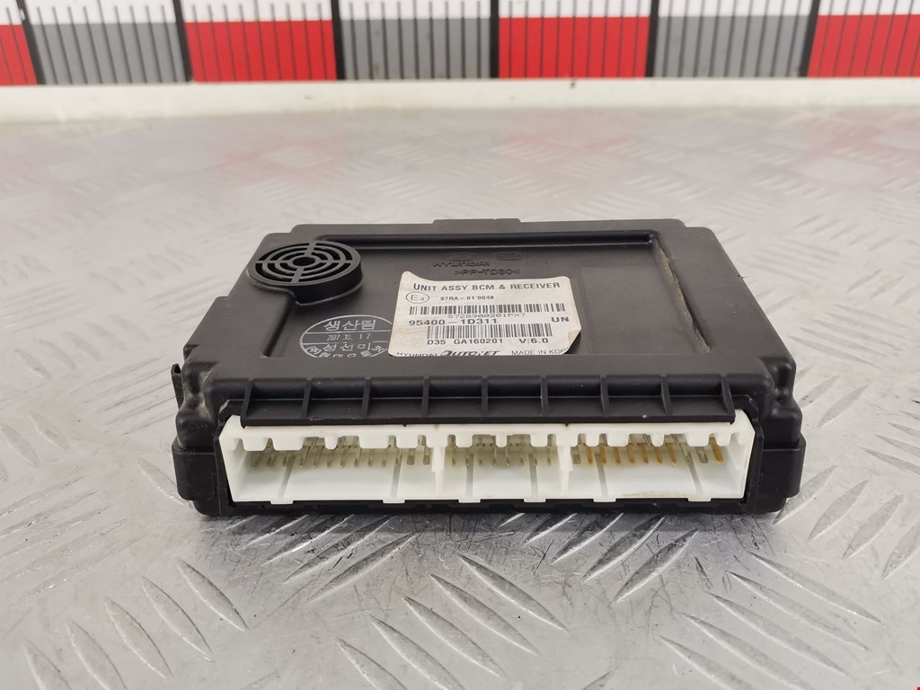 Блок управления центральным замком KIA Carens 2006-2012