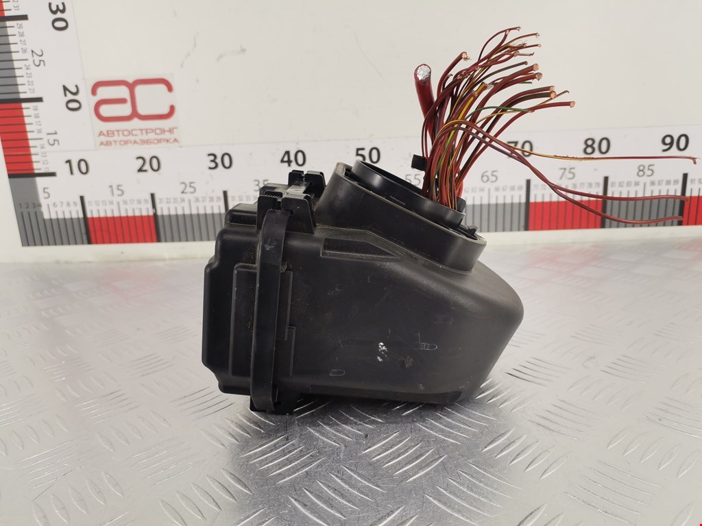 Датчик уровня в бачок омывателя BMW 3er F30/F31/F80 2011-2019