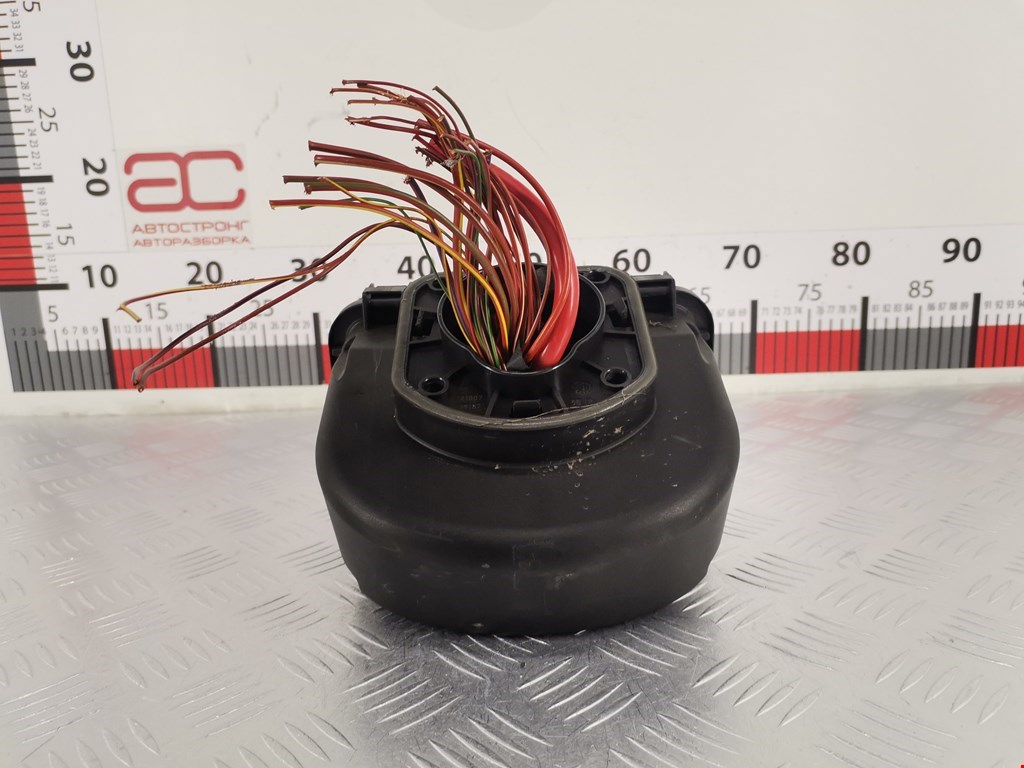 Датчик уровня в бачок омывателя BMW 3er F30/F31/F80 2011-2019