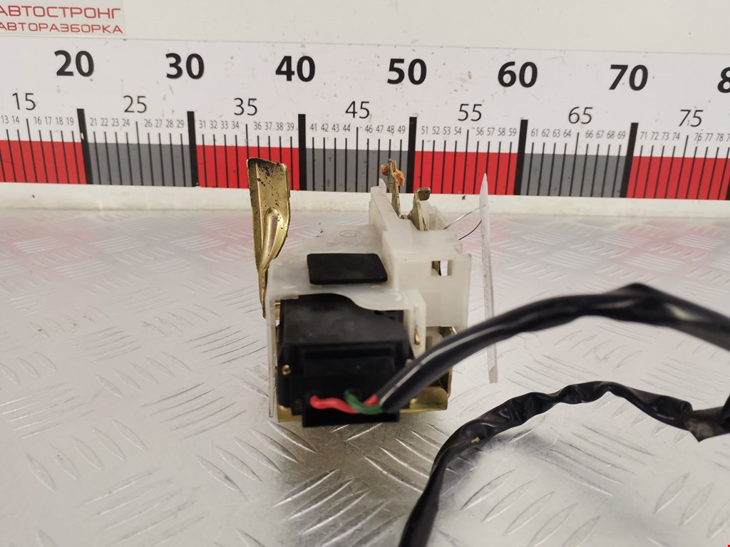 Замок двери задней правой MAZDA 323 BA 1994-1998