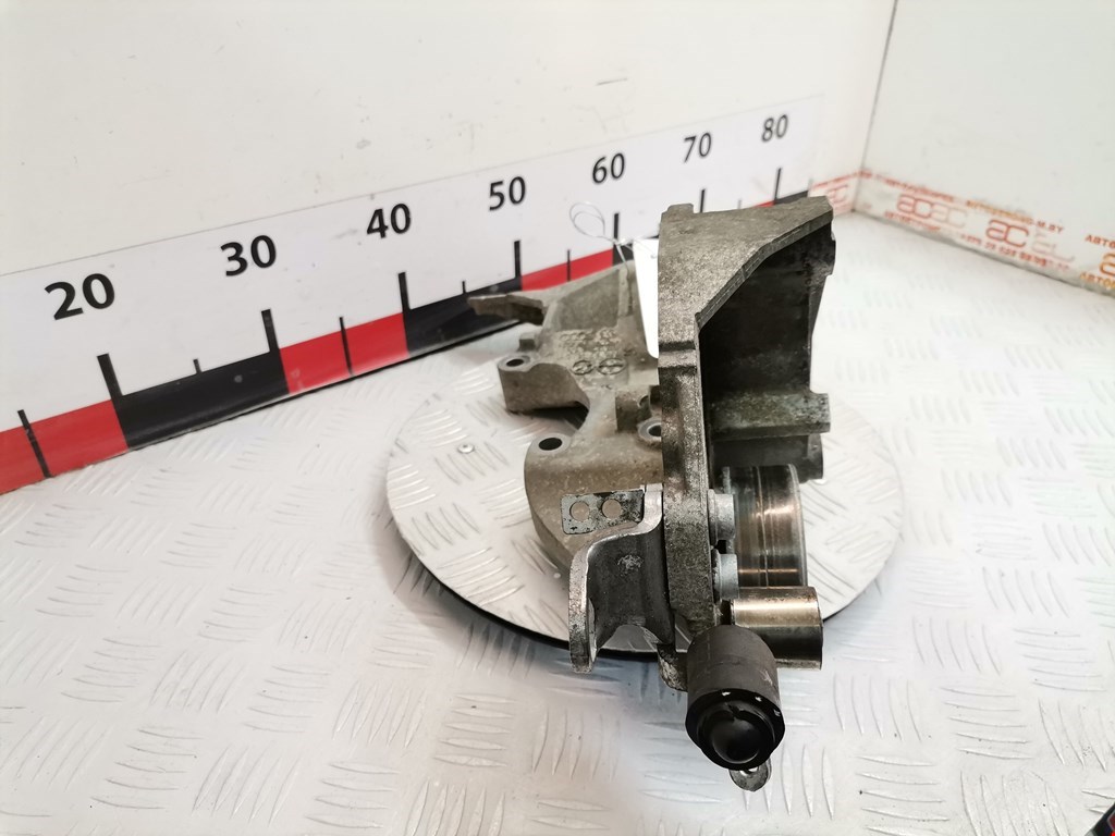 Кронштейн ТНВД SEAT Ibiza 2008-2017