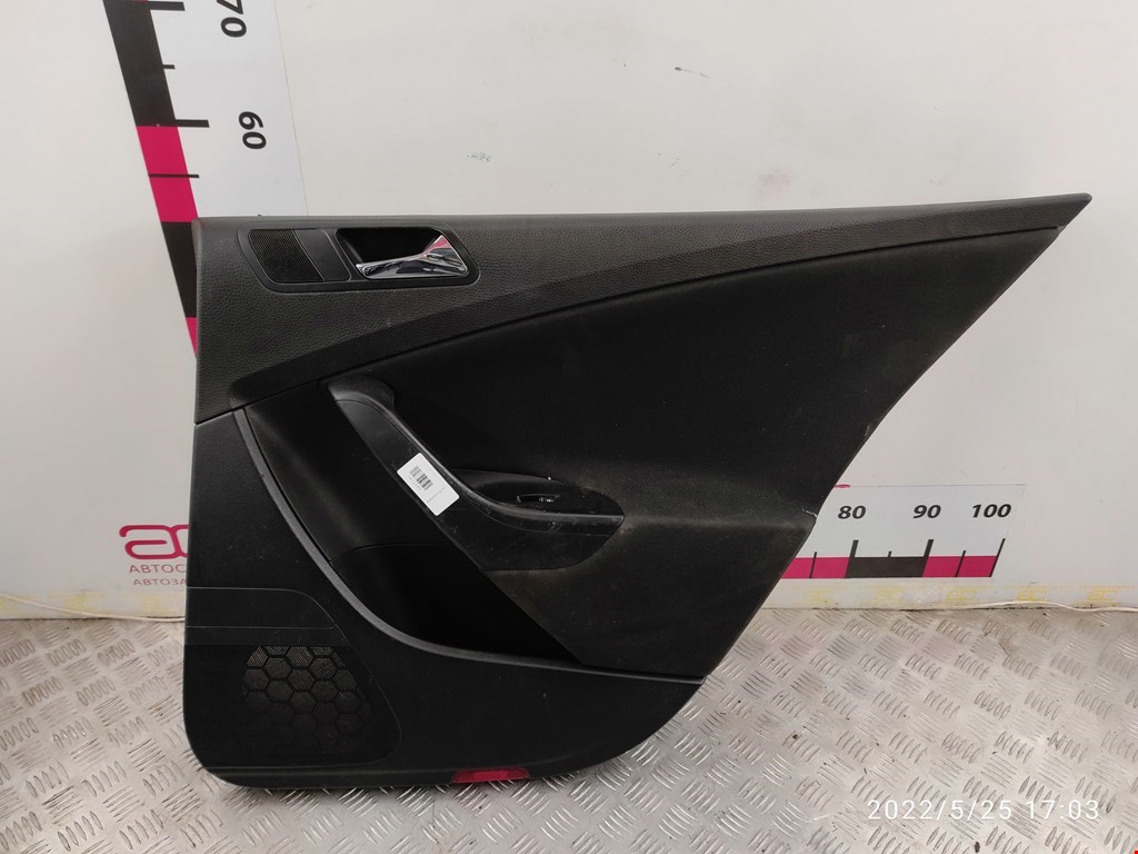 Обшивка двери задняя правая VOLKSWAGEN Passat B6 2005-2011