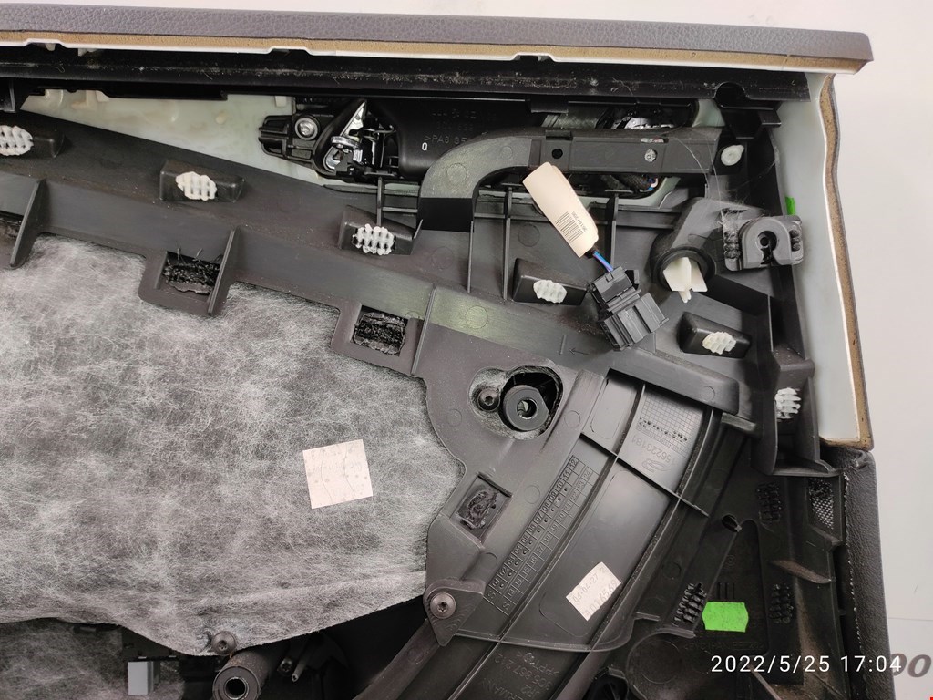 Обшивка двери задняя правая VOLKSWAGEN Passat B6 2005-2011