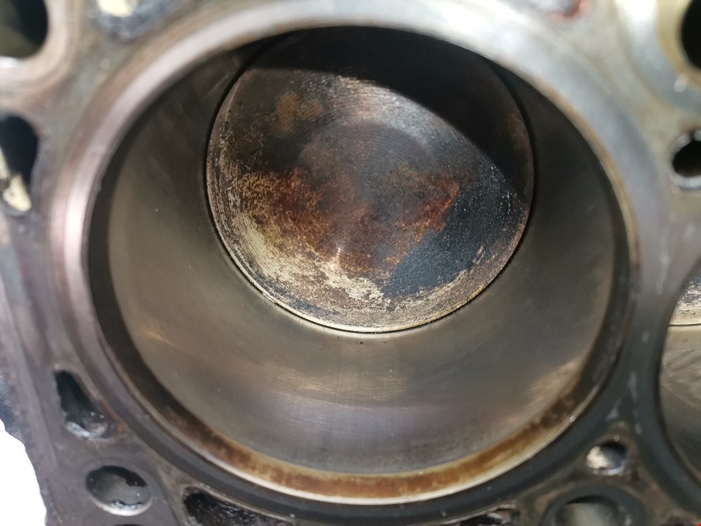 Блок цилиндров AUDI A4 B6 2001-2005