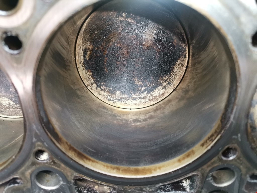 Блок цилиндров AUDI A4 B6 2001-2005