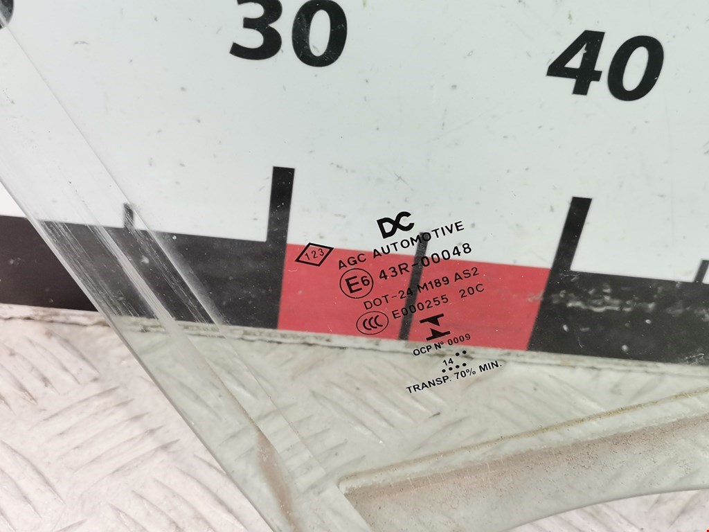 Стекло двери переднее правое RENAULT Twingo 2014-н.в.