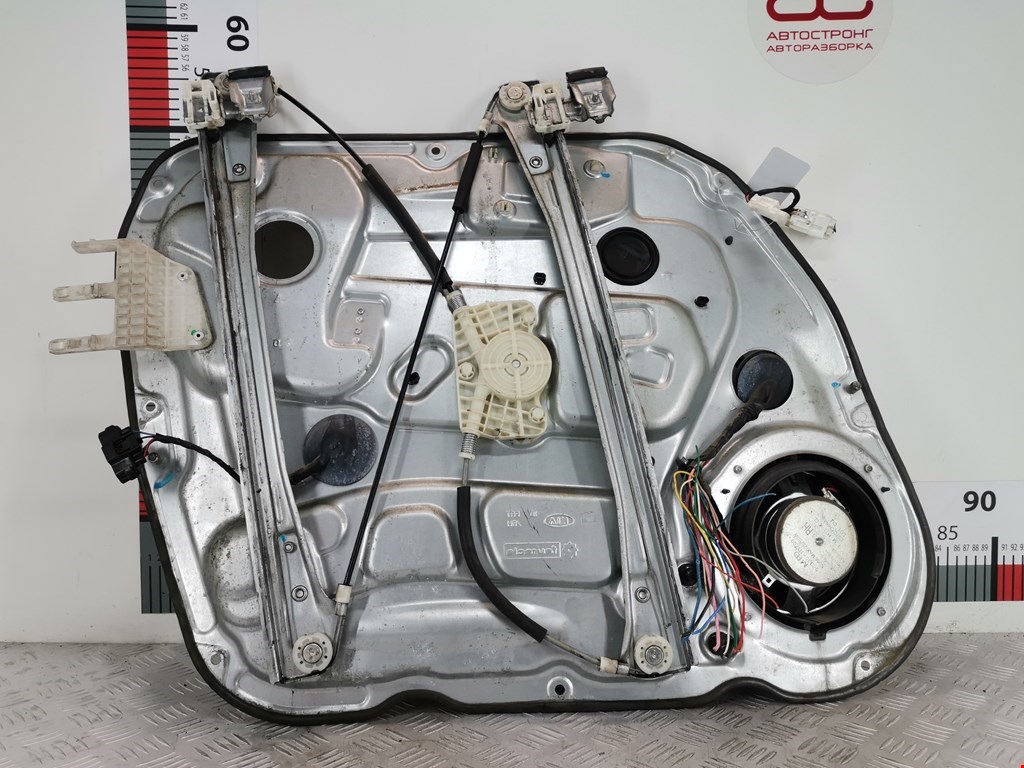 Стеклоподъемник передний правый KIA Carens 2006-2012