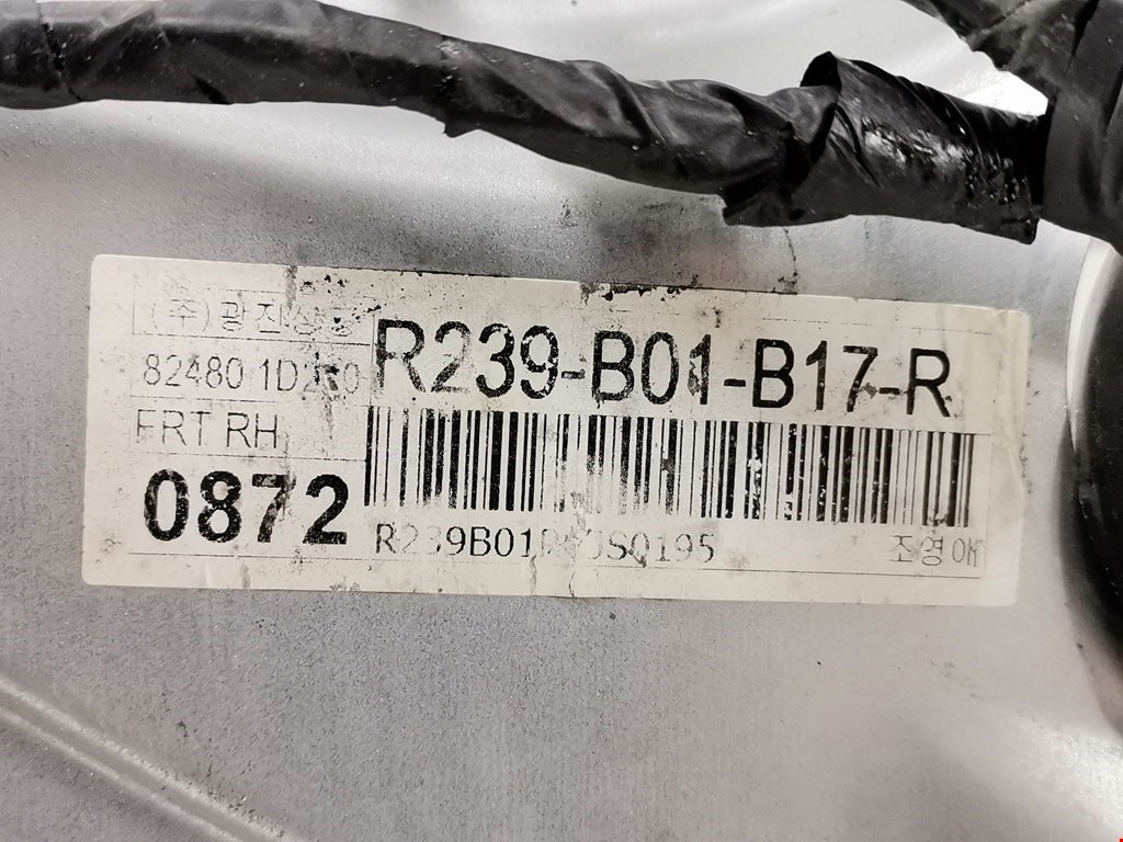 Стеклоподъемник передний правый KIA Carens 2006-2012