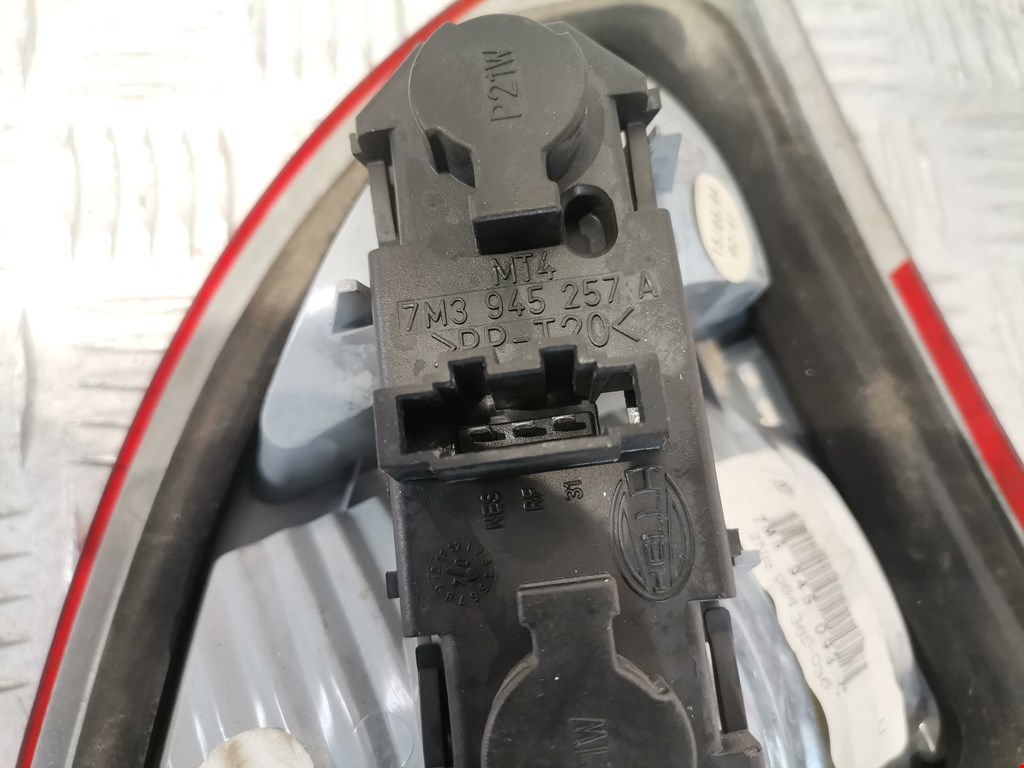 Фонарь задний внутренний левый FORD Galaxy 1995-2005