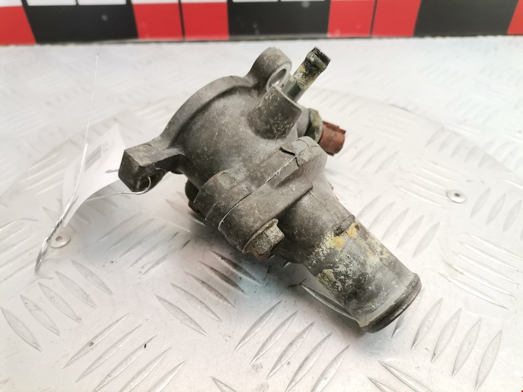 Корпус термостата SUZUKI Swift 1989-2003