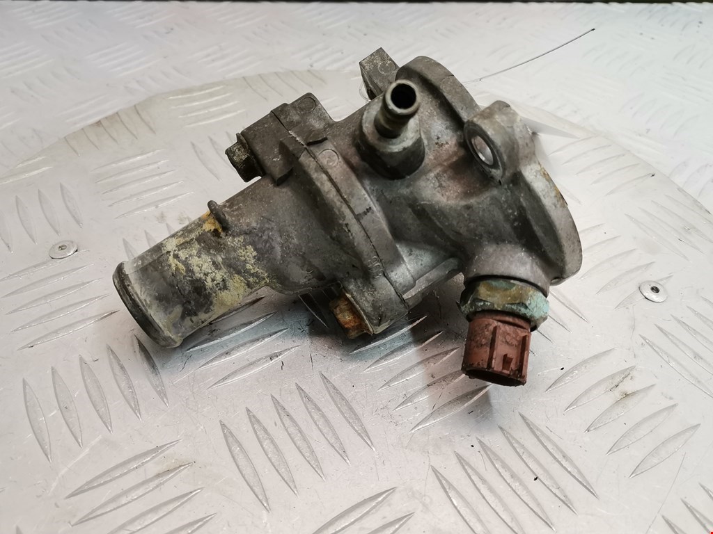 Корпус термостата SUZUKI Swift 1989-2003