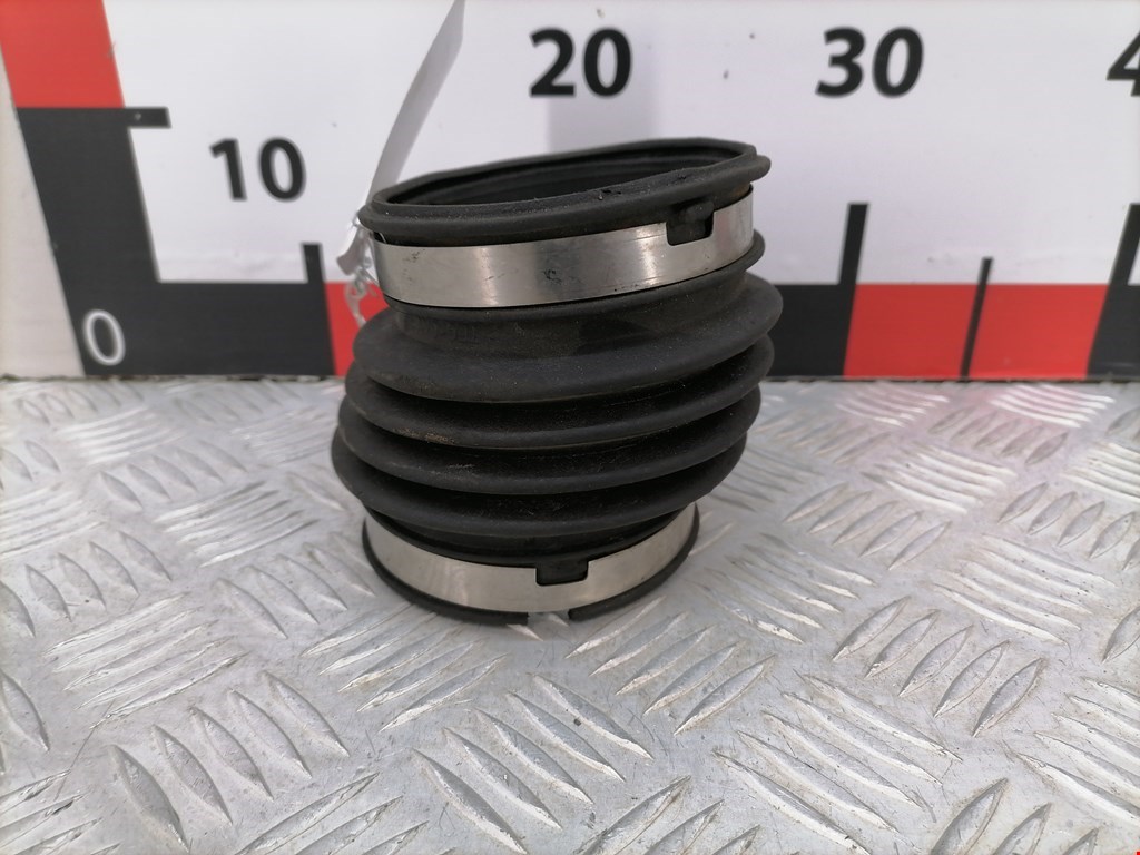 Патрубок воздушного фильтра CADILLAC CTS 2003-2007