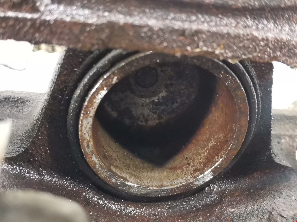 Суппорт передний левый SUZUKI Swift 1989-2003