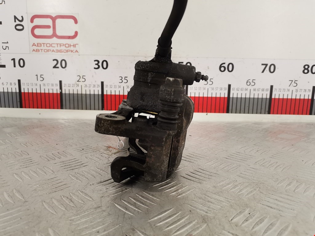 Суппорт передний правый SUZUKI Swift 1989-2003