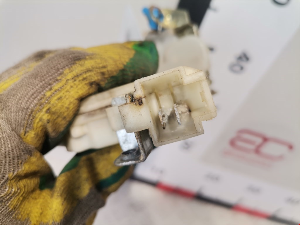 Замок двери задней левой SUBARU Impreza 2000-2007