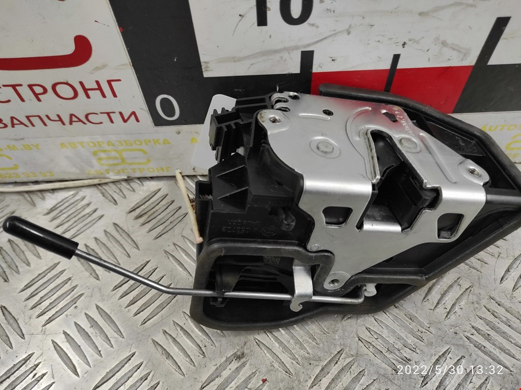 Замок двери задней левой BMW 3er F30/F31/F80 2011-2019