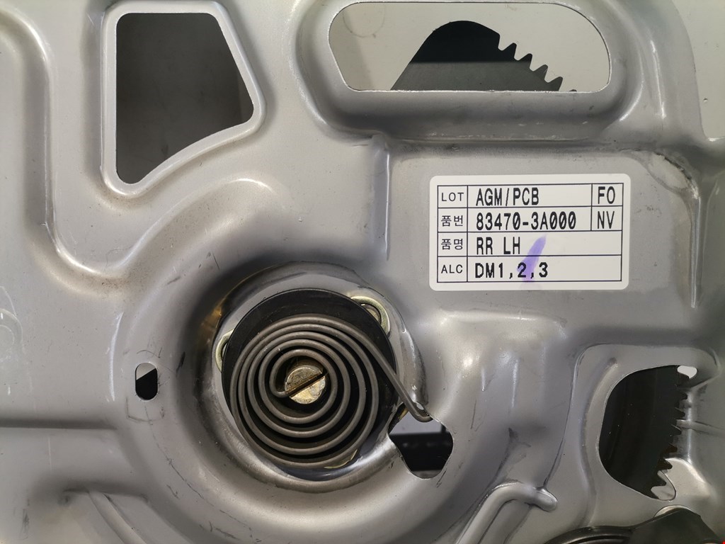 Стеклоподъемник задний левый HYUNDAI Trajet 1999-2008