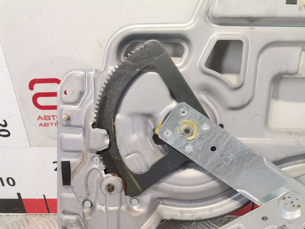 Стеклоподъемник задний левый HYUNDAI Trajet 1999-2008