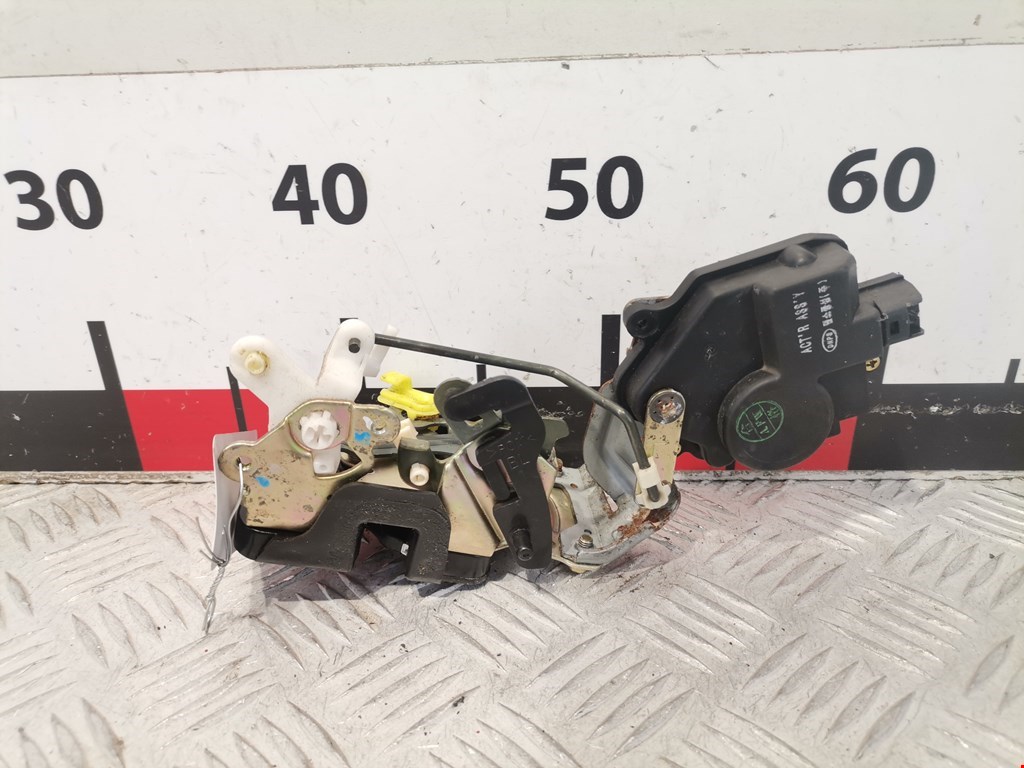 Замок двери задней левой HYUNDAI Trajet 1999-2008