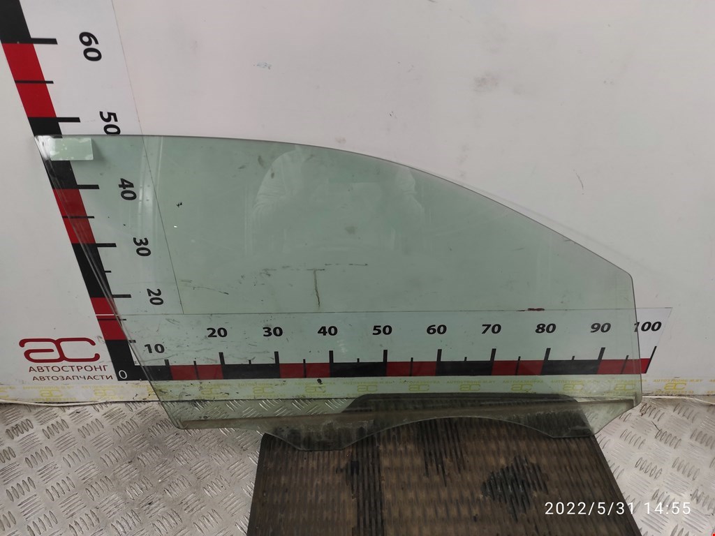 Стекло двери переднее правое VOLKSWAGEN Touareg 2010-2018
