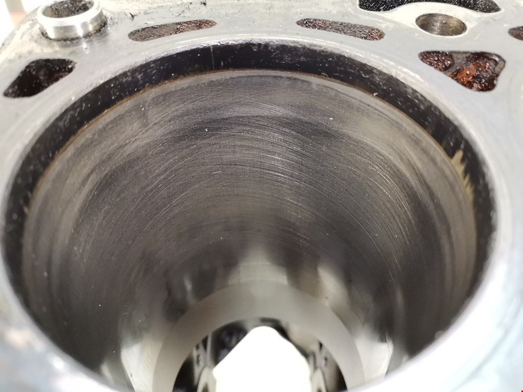 Блок цилиндров HYUNDAI Trajet 1999-2008