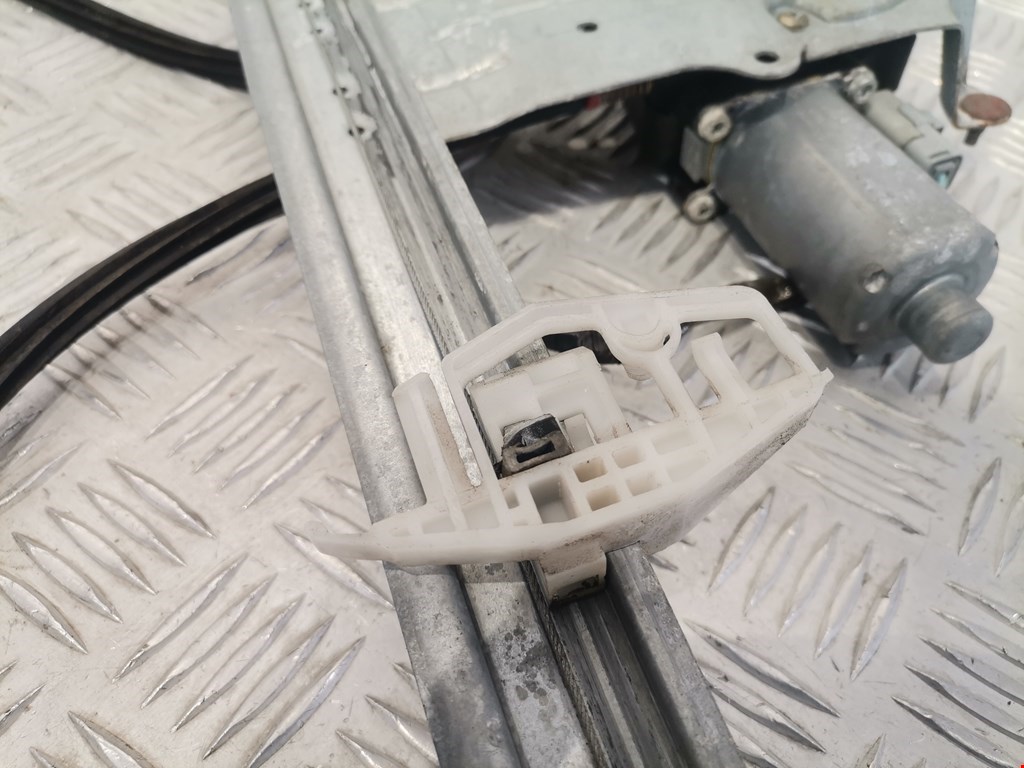 Стеклоподъемник передний правый CITROEN Xsara Picasso 1999-2012